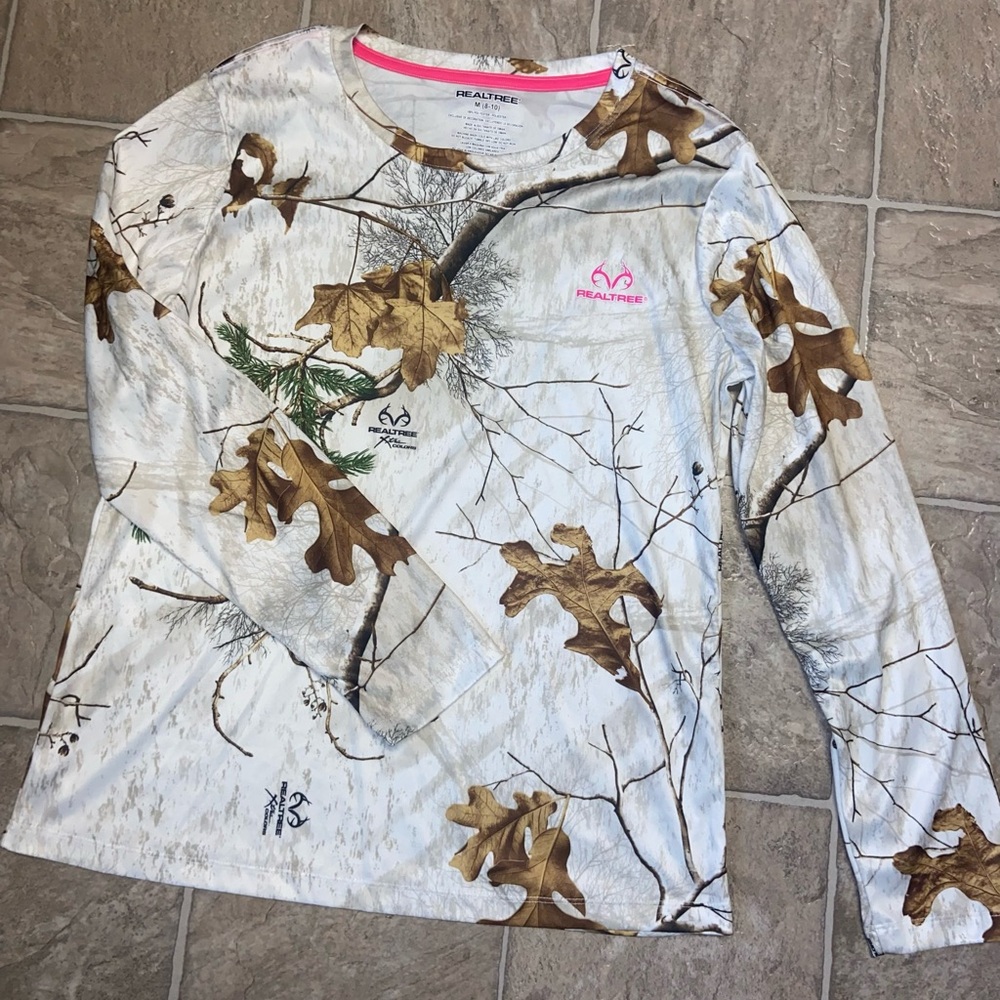 Realtree Women’s White “Snow” Camouflage Long Sleeve Shirt